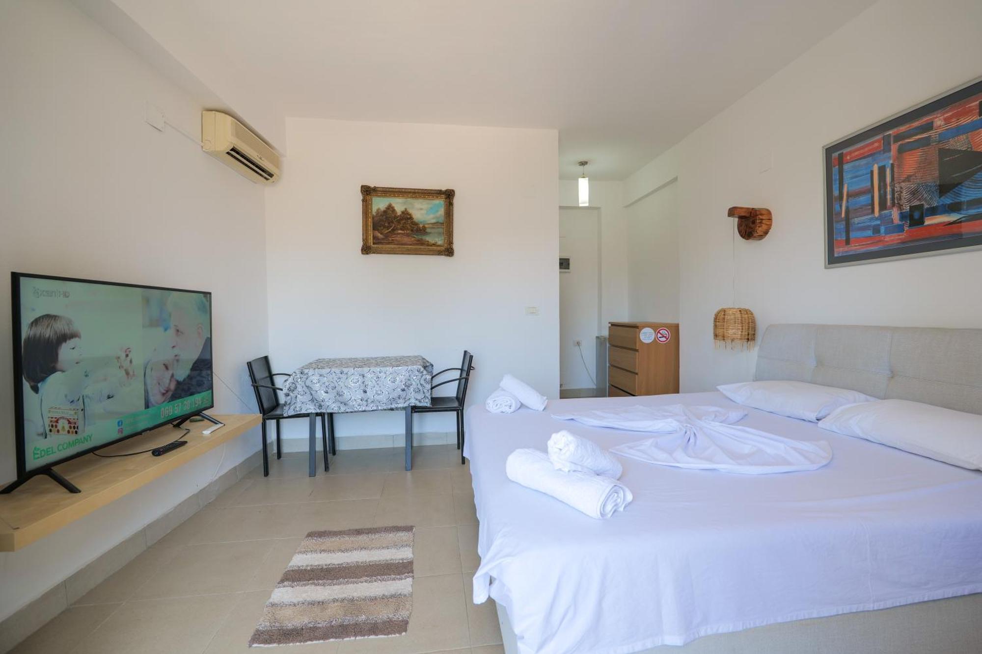 Garden Villa Lake Side & Glamping 卡萨米尔 外观 照片