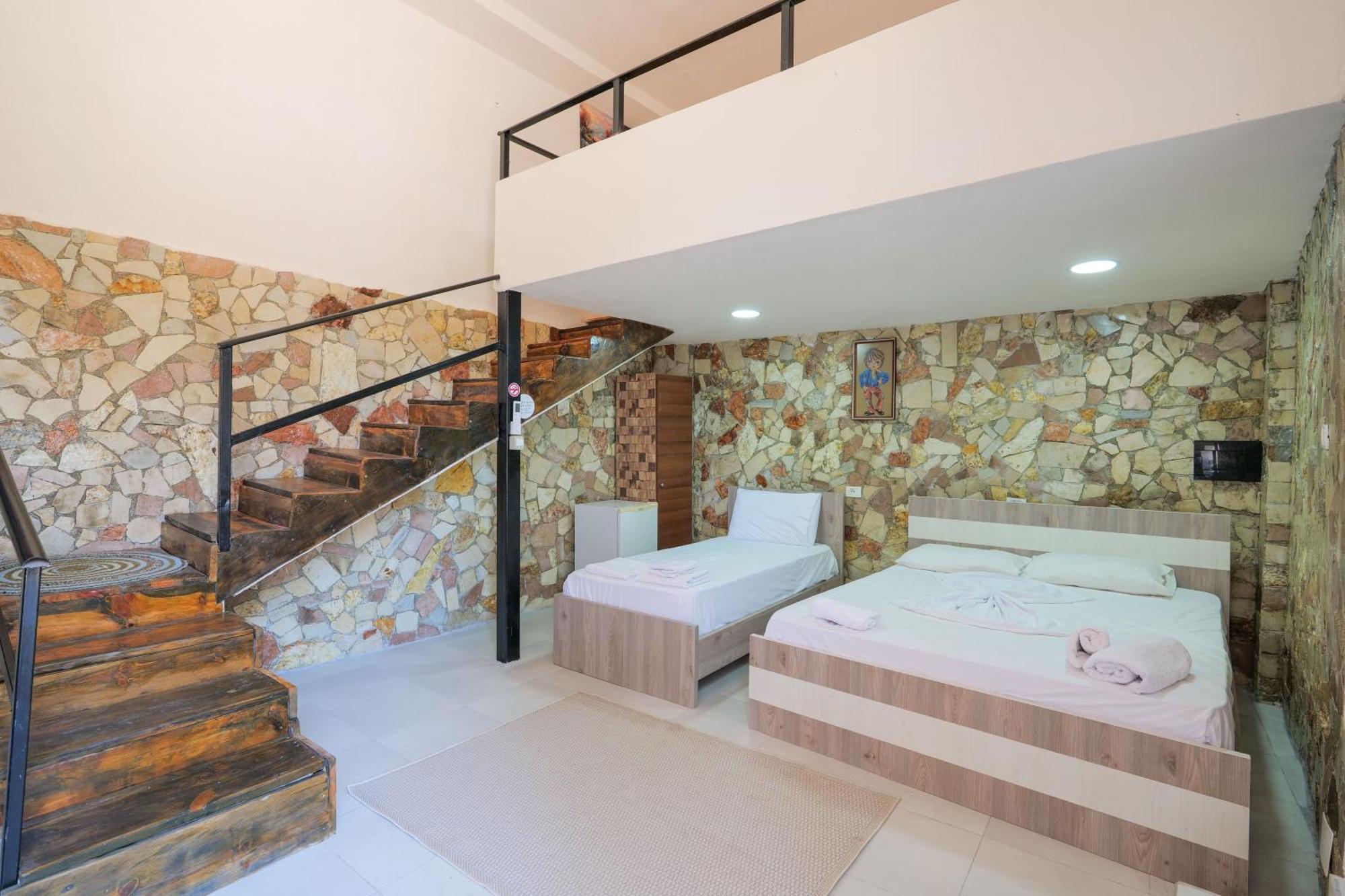 Garden Villa Lake Side & Glamping 卡萨米尔 外观 照片