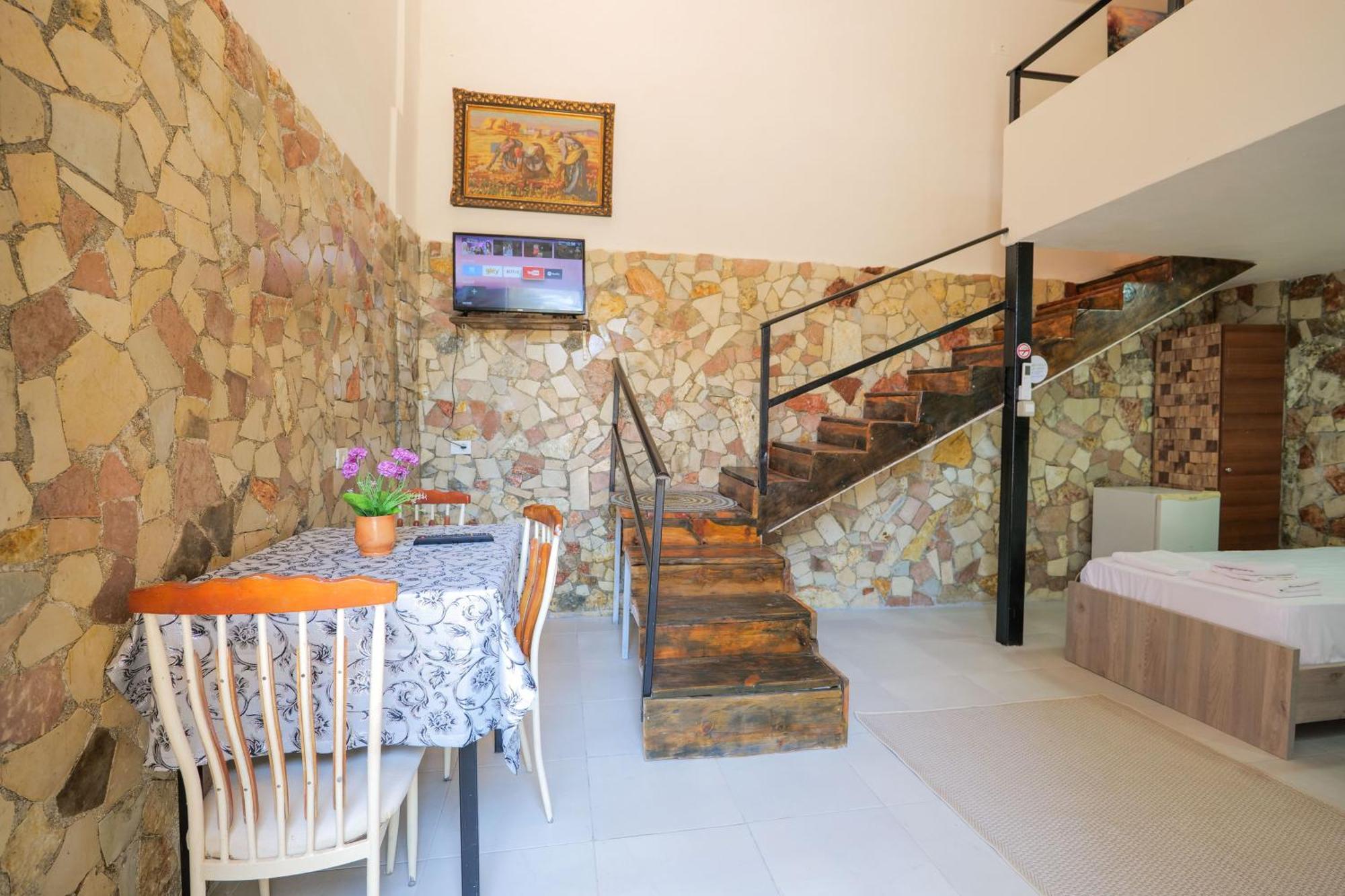 Garden Villa Lake Side & Glamping 卡萨米尔 外观 照片