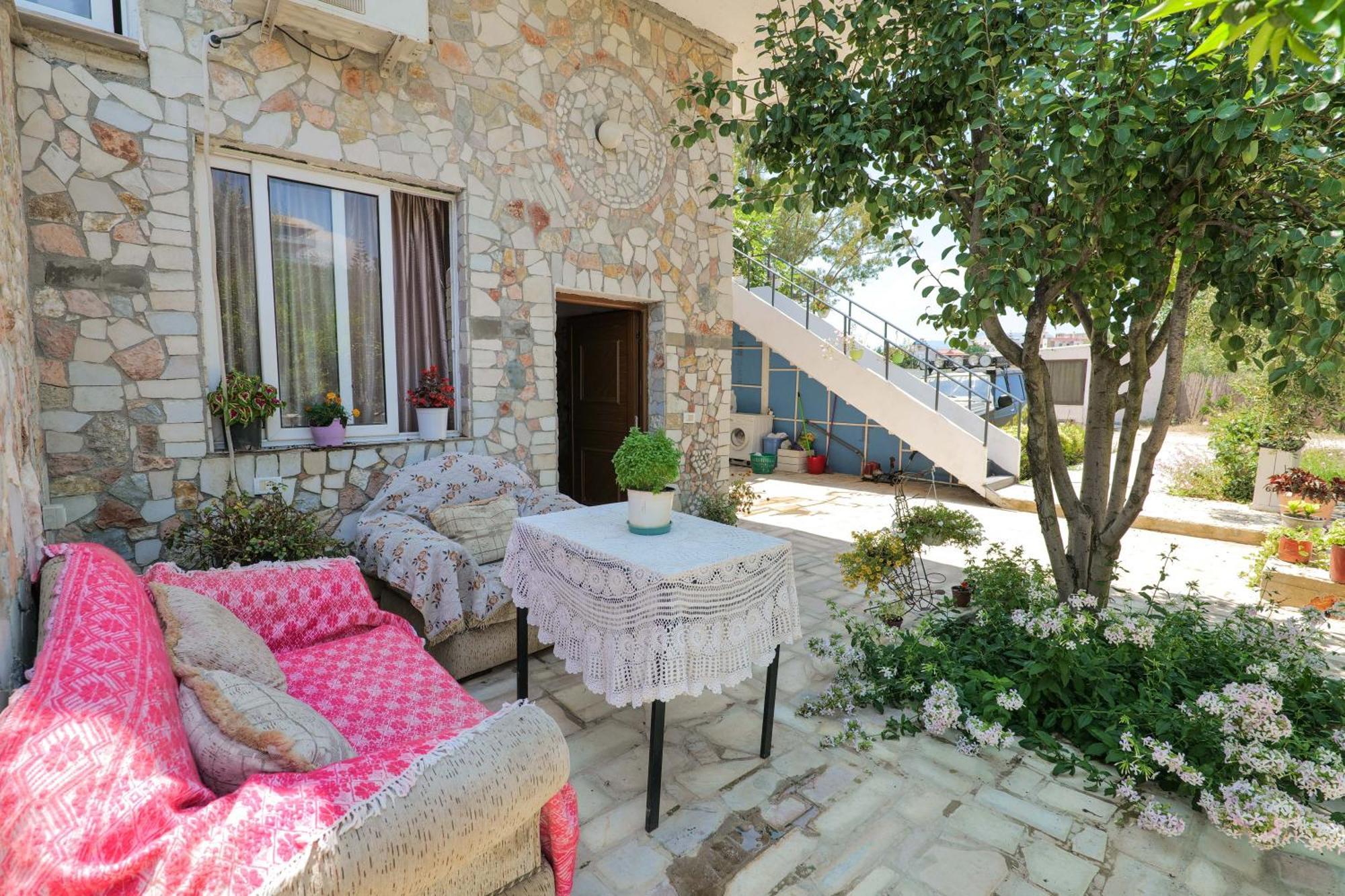 Garden Villa Lake Side & Glamping 卡萨米尔 外观 照片