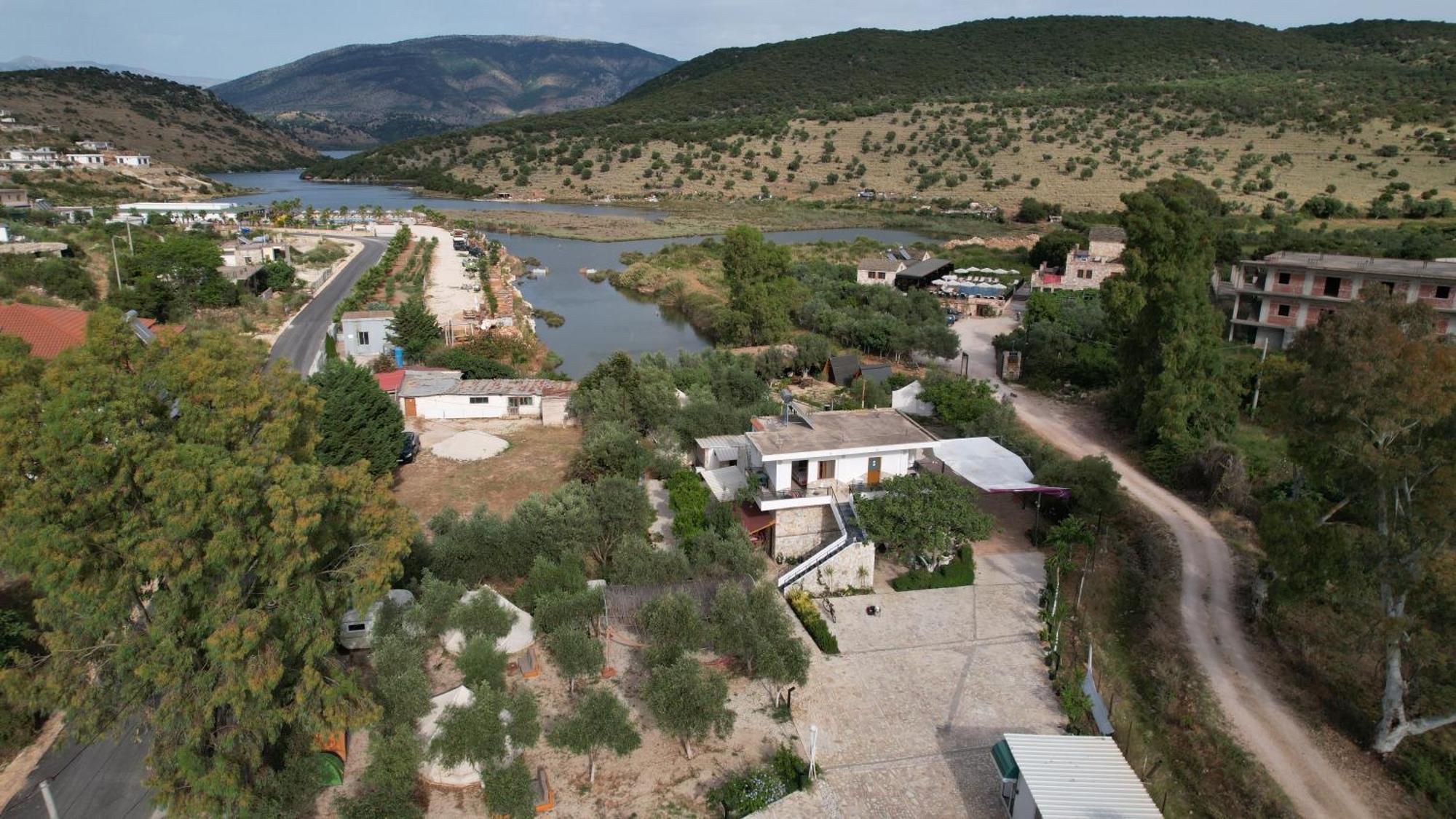 Garden Villa Lake Side & Glamping 卡萨米尔 外观 照片