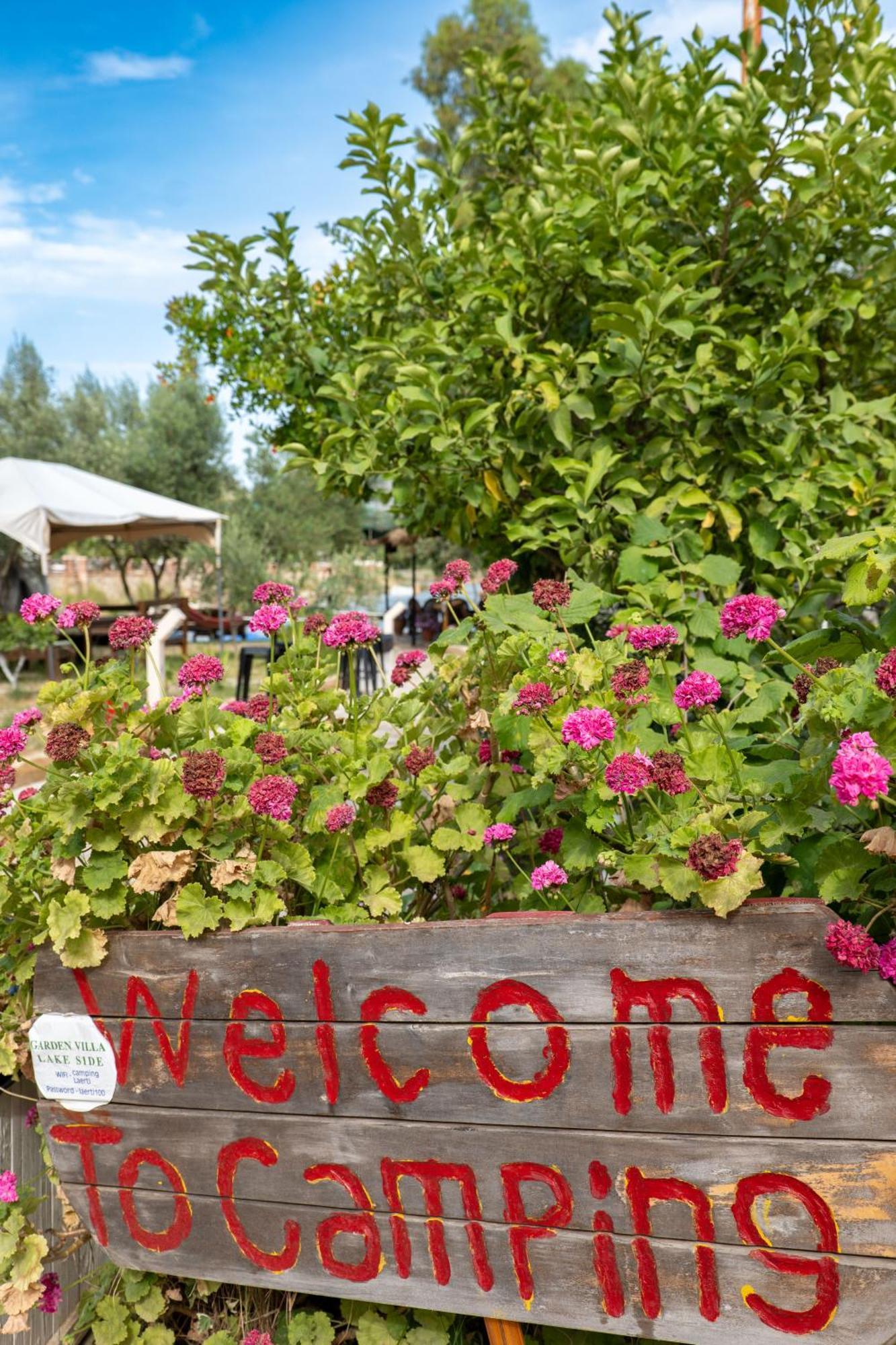 Garden Villa Lake Side & Glamping 卡萨米尔 外观 照片