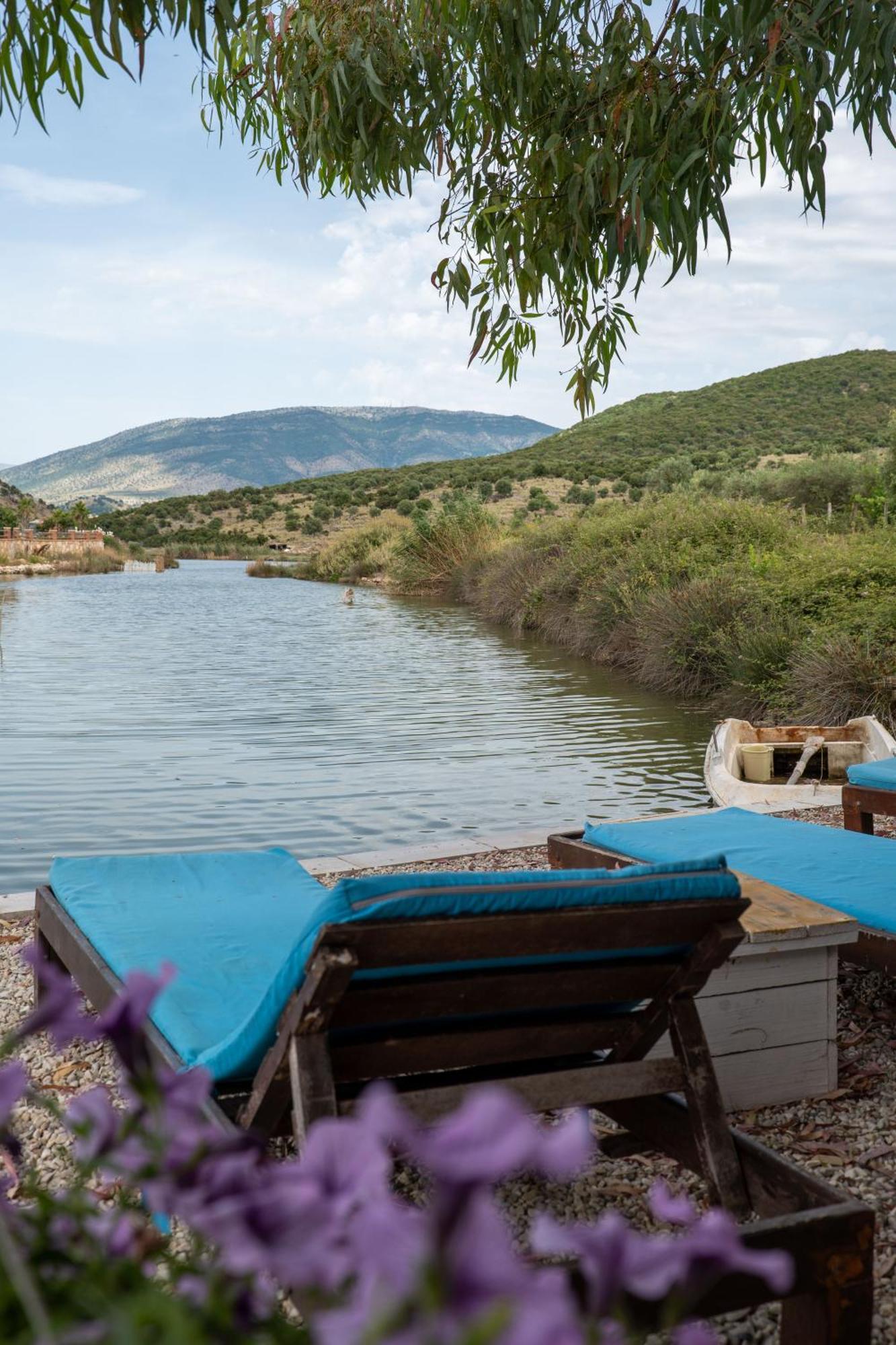 Garden Villa Lake Side & Glamping 卡萨米尔 外观 照片