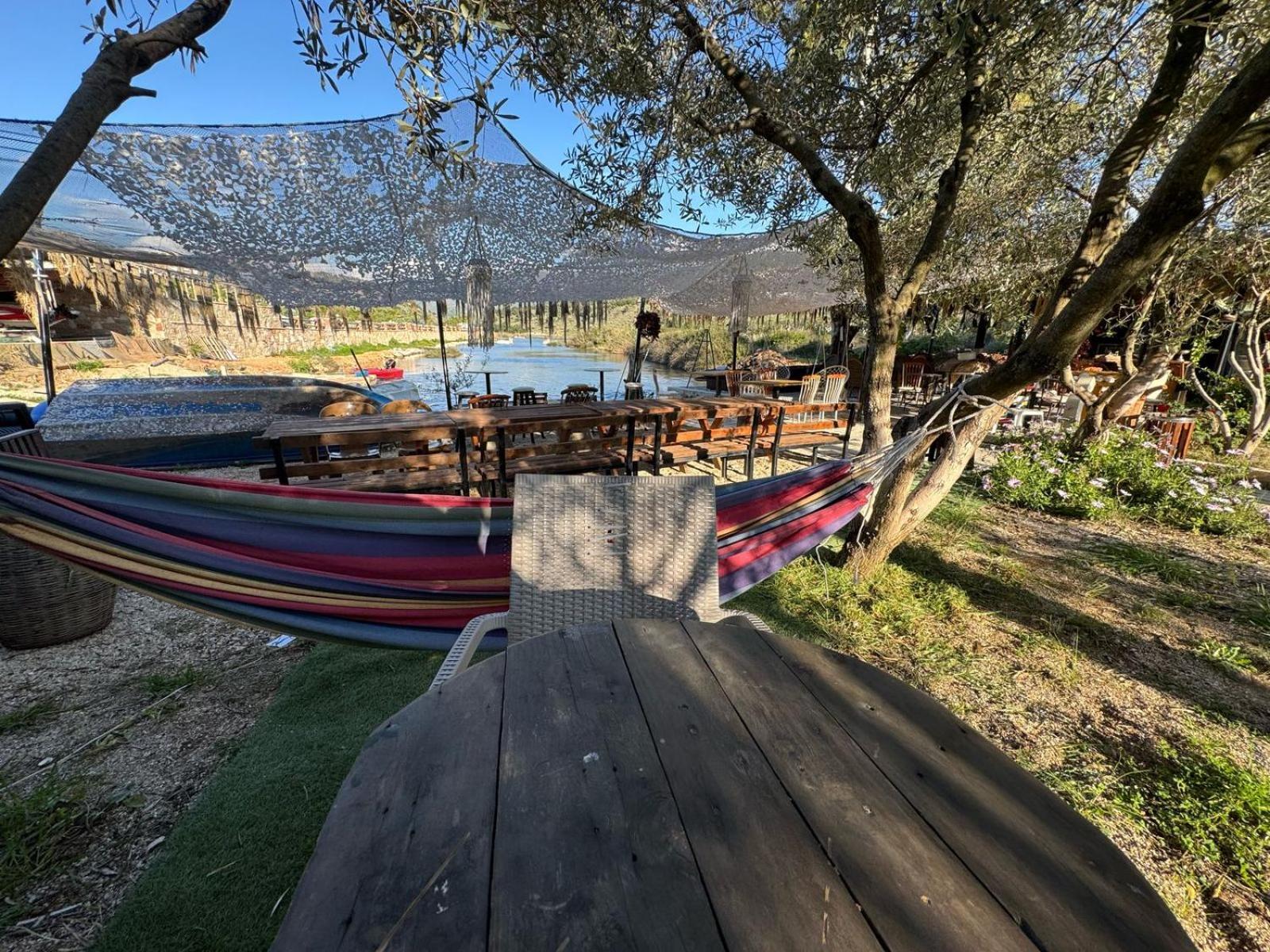 Garden Villa Lake Side & Glamping 卡萨米尔 外观 照片